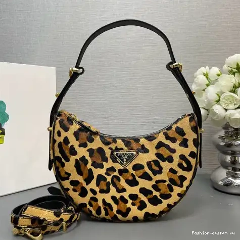 Fashionrepsfam ru 2411YA0022 Prada Bags 0615